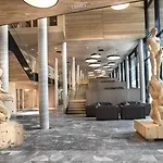 格拉多纳山木屋度假酒店 酒店 4*