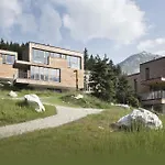 Gradonna Mountain & Hotel 4*