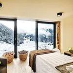 酒店 格拉多纳山木屋度假酒店 4*