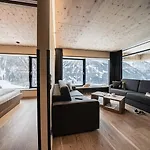 Gradonna Mountain & 4*