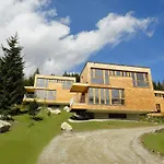 Gradonna Mountain & Hotel