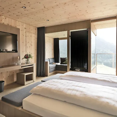 Gradonna Mountain & Hotel