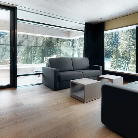 Gradonna Mountain & מלון