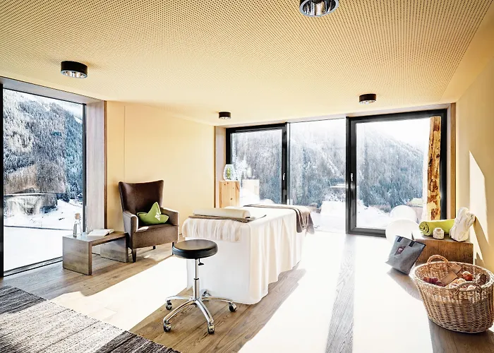 Gradonna Mountain & Hotel