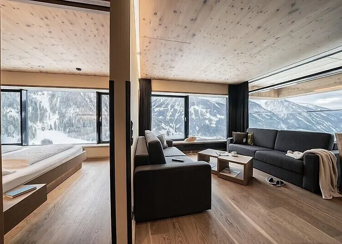 Gradonna Mountain & 4*