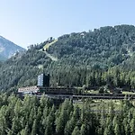 Gradonna Mountain & 4*