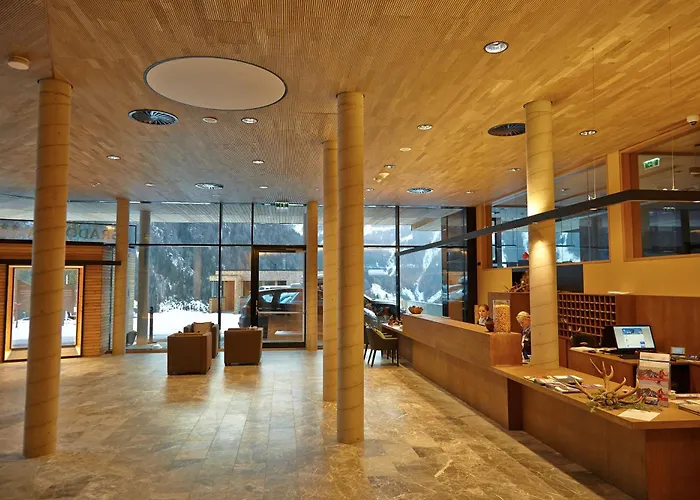 Hotel Gradonna Mountain & 4*