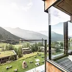 Gradonna Mountain & Hotel 4*
