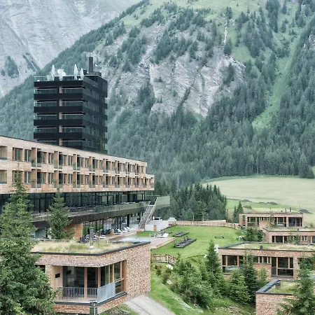 Gradonna Mountain & Hotel
