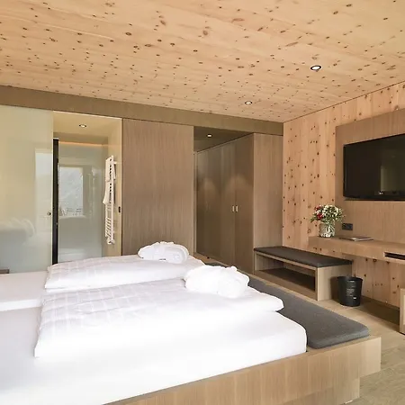 Gradonna Mountain & Hotel 4*