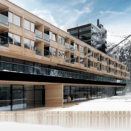 Gradonna Mountain & Hotel