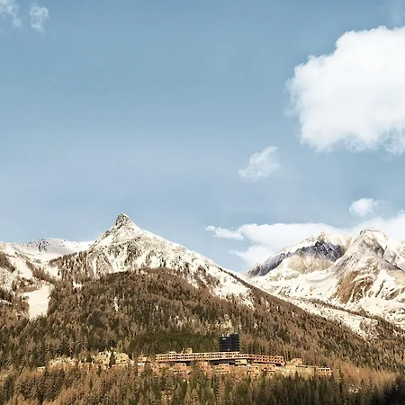 Hotel Gradonna Mountain & 4*